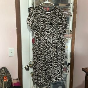 NWOT Leopard Plus Tie Dress